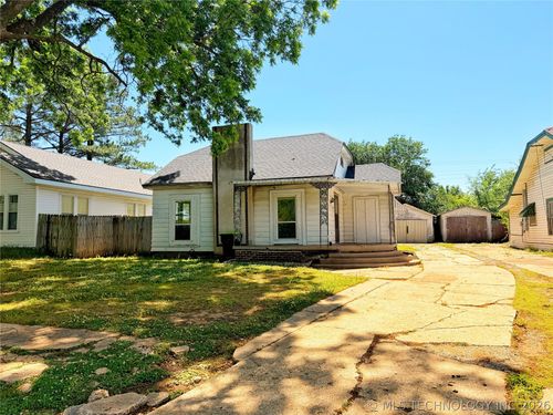 821 N Bullitt St, Holdenville, OK, 74848-3822 | Card Image