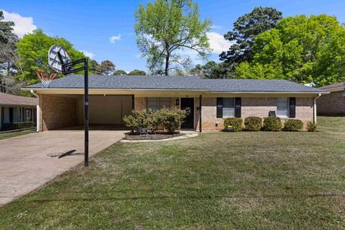 813 Redbud Ln, Longview, TX, 75604-3430 | Card Image
