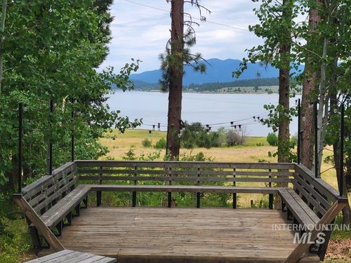 32 Duffys Ln, Cascade, ID, 83611-5047 | Card Image