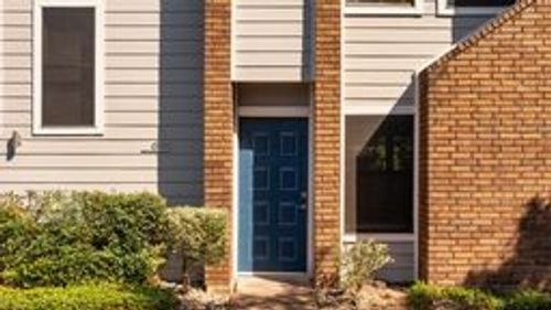 902-7635 Guadalupe St, Austin, TX, 78752-1355 | Card Image