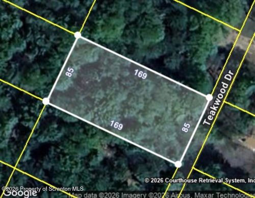 17 Teakwood Dr, Newfoundland, PA, 18445 | Card Image