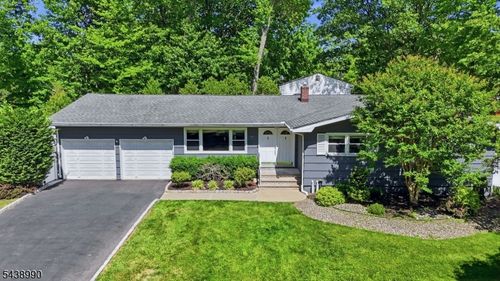57 Livingston Ave, Edison, NJ, 08820-2361 | Card Image