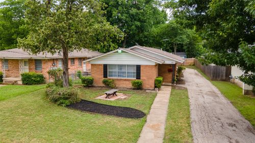203 Brown St, Waxahachie, TX, 75165-2614 | Card Image