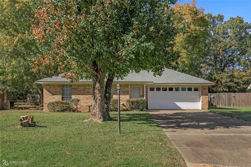 10112 Freedoms Way, Keithville, LA, 71047-8990 | Card Image