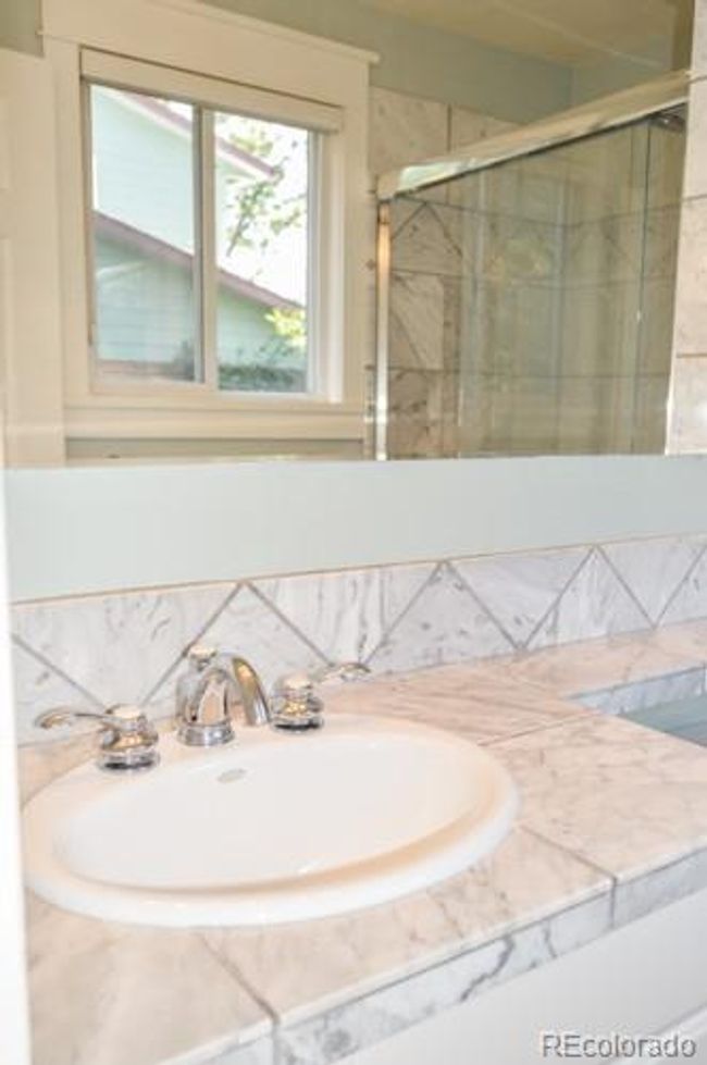 Primary bath | Image 13