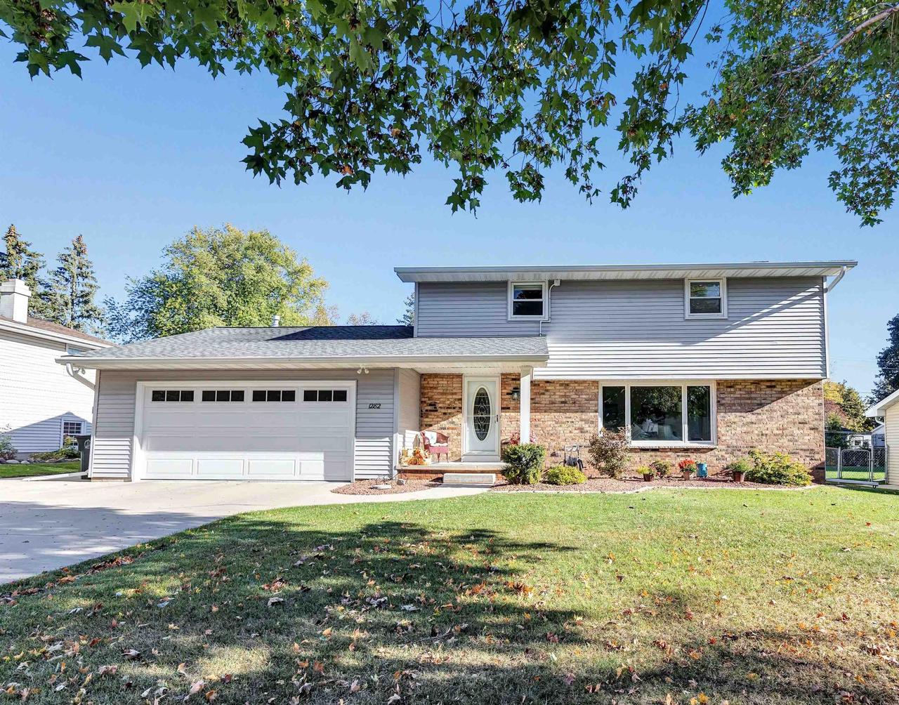 Ponderosa Ave, Green Bay, WI 54313
