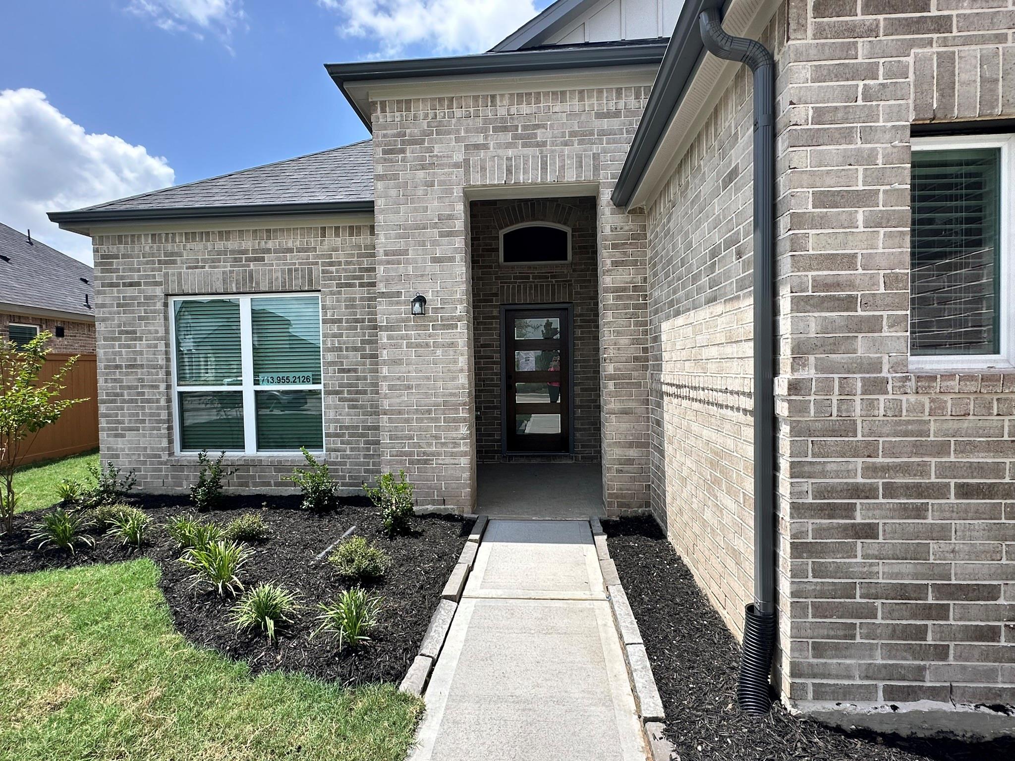 Residential in Iowa Colony 3