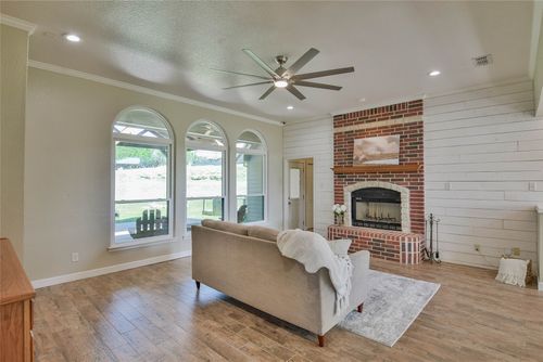 2400 Wills Way Dr, Granbury, TX, 76049-8062 | Card Image