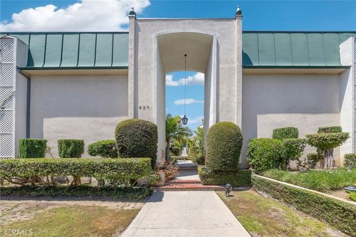 11-837 Magnolia Ave, Pasadena, CA, 91106-3752 | Card Image