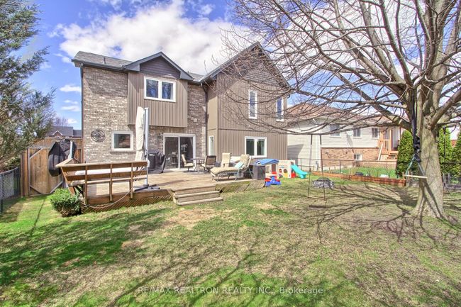 169 King St, House other with 4 bedrooms, 3 bathrooms and 6 parking in Mount Albert ON | Image 34
