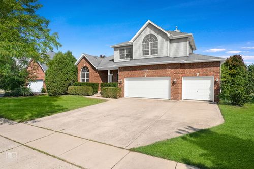 405 Sudbury Cir, Oswego, IL, 60543-7148 | Card Image