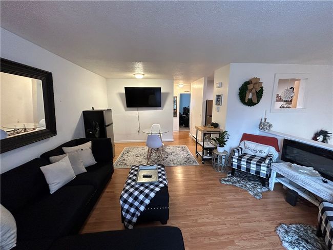 B - 19 Apache Dr, Condo with 2 bedrooms, 1 bathrooms and 2 parking in Westerly RI | Image 5