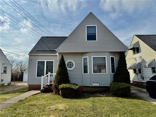 5212 E 105th St, Garfield Heights, OH, 44125-2602 | Card Image