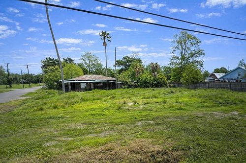 2514 8th Street, Orange, TX, 77630 | Card Image