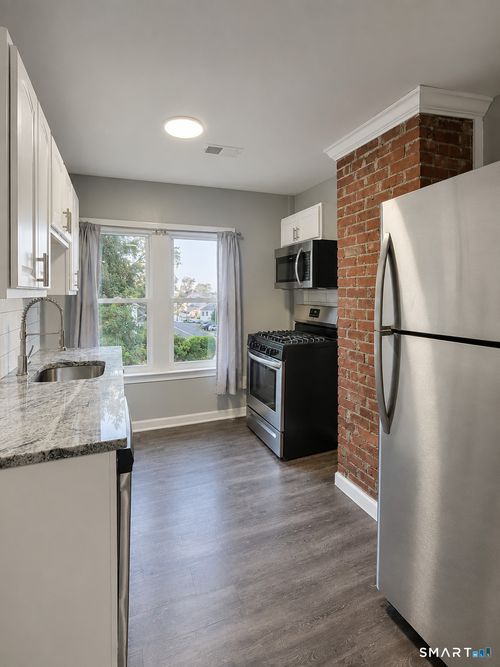 3-158 Chapel St, Milford, CT, 06460-8081 | Card Image