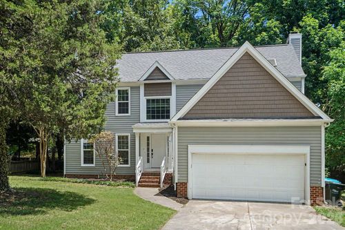 9604 Newby Ln, Matthews, NC, 28105-3739 | Card Image