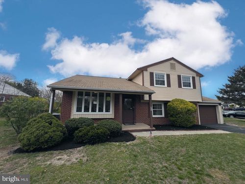 825 Lexington Ave, BLACKWOOD, NJ, 08012-1029 | Card Image