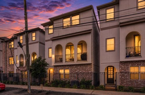 5230 Schuler St, Houston, TX, 77007-3242 | Card Image