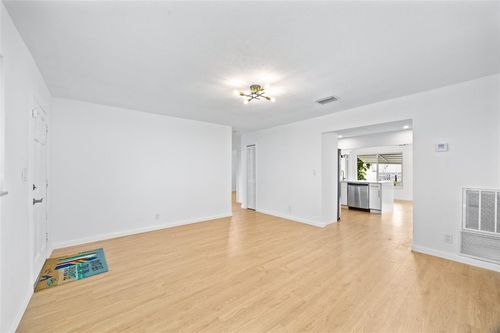 2920 Nw 2nd Avenue, Pompano Beach, FL, 33064 | Card Image