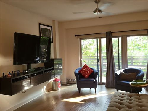 apt-213-3600 S Lamar Blvd, Austin, TX, 78704-8098 | Card Image