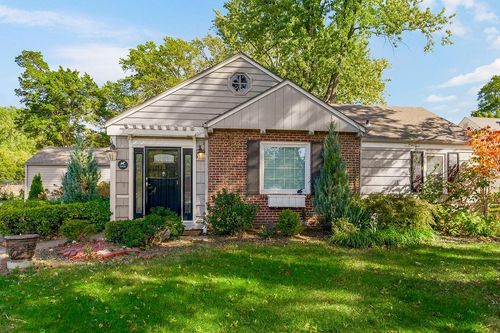 5419 Canterbury Rd, Fairway, KS, 66205-2615 | Card Image