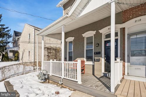 1-210 2nd Ave, ROYERSFORD, PA, 19468-2207 | Card Image