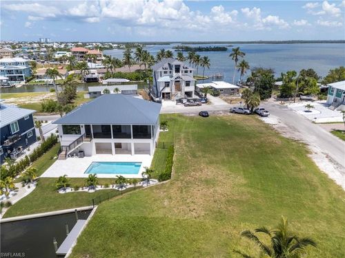 2 Bayview Blvd, FORT MYERS BEACH, FL, 33931-4506 | Card Image