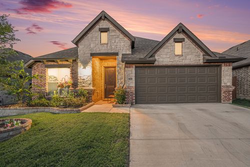 908 Misty Ln, Cleburne, TX, 76033-4787 | Card Image
