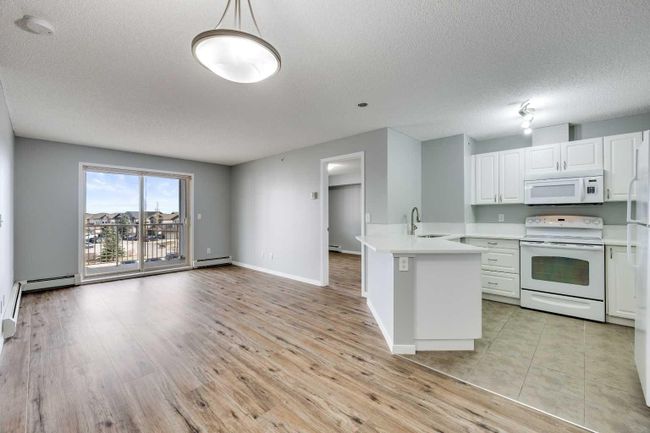 323 - 428 Chaparral Ravine View Se, Home with 2 bedrooms, 2 bathrooms and 1 parking in Calgary AB | Image 3