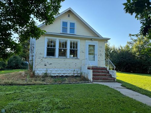 120 4th Ave S, Kindred, ND, 58051-4320 | Card Image