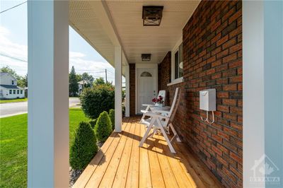 343 Harry St, House other with 3 bedrooms, 1 bathrooms and 3 parking in Renfrew ON | Image 3