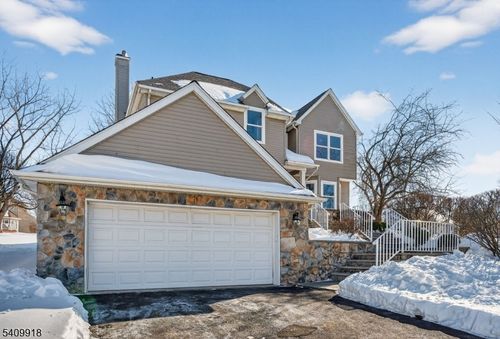 5 Witherwood Dr, Hamburg, NJ, 07419-1273 | Card Image