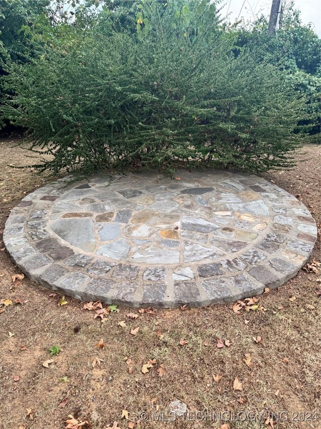 Stone platform | Image 36