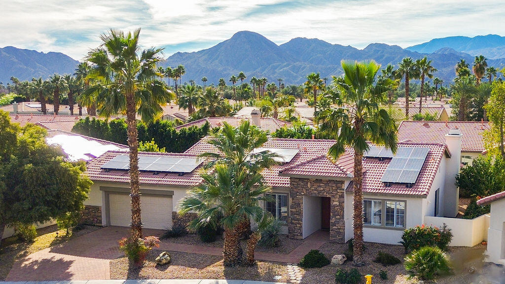 Residential Lease in Palm Desert