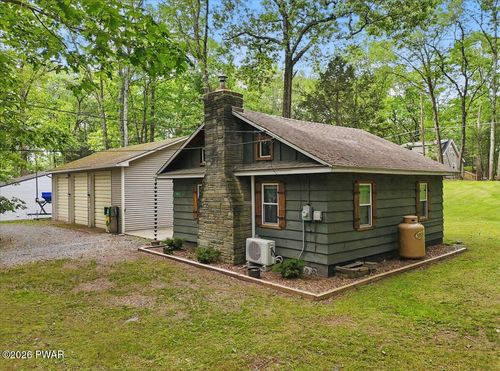 24 Holland Rd, Hawley, PA, 18428-4640 | Card Image