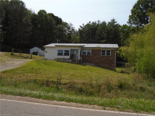 1668 Siloam Rd, Mount Airy, NC, 27030-7878 | Card Image