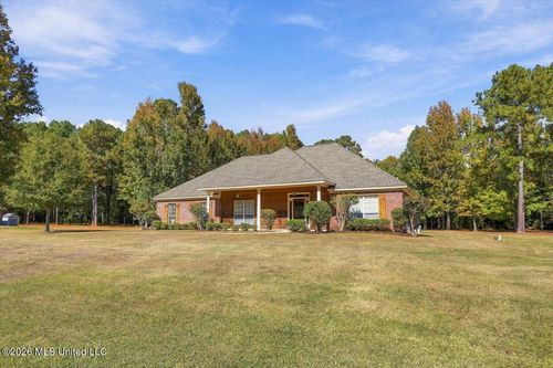 108 Stratford Dr, Brandon, MS, 39042-8642 | Card Image