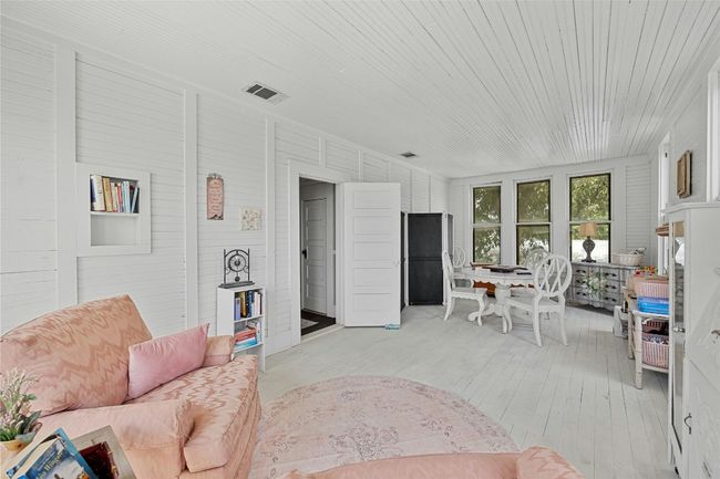 622 W 7 Th St, House other with 4 bedrooms, 3 bathrooms and null parking in Taylor TX | Image 25