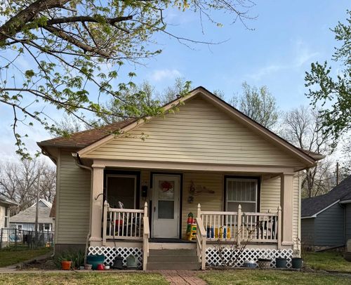 710 E 14th Ave, Winfield, KS, 67156-4426 | Card Image