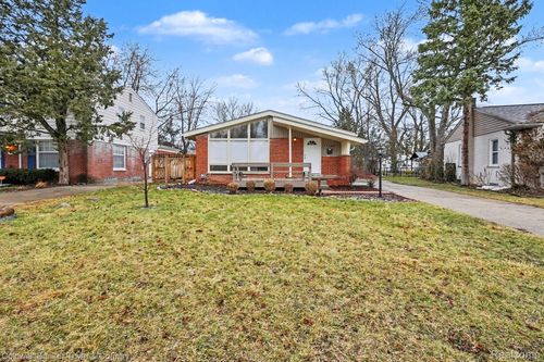 17360 Redwood Ave, Southfield, MI, 48076-2865 | Card Image