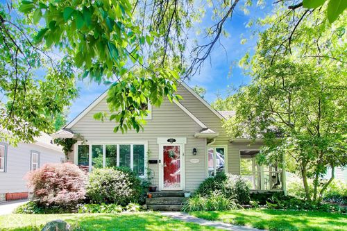 5857 E Michigan St, Indianapolis, IN, 46219-5911 | Card Image