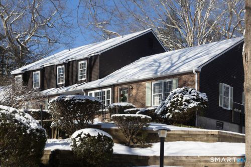 21-65 Main St, Essex, CT, 06426-1150 | Card Image