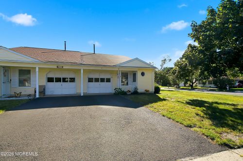 17 Reef Pl, Brick, NJ, 08723-7201 | Card Image
