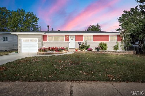 25 Francisca Dr, Florissant, MO, 63031-4238 | Card Image