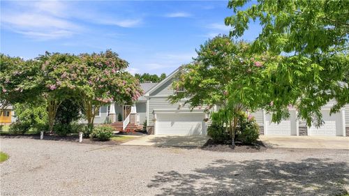 207 Muddy Rd, South Mills, NC, 27976-9629 | Card Image
