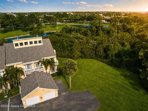 330 Lofts Dr, Melbourne, FL, 32940-1851 | Card Image