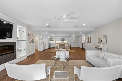 unit-102-40 Greenleaf St, Quincy, MA, 02169-4444 | Card Image
