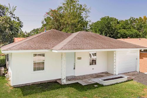 6872 Clinton Ave, Baton Rouge, LA, 70805-7421 | Card Image