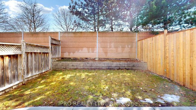 41 Lauraglen Cres, House attached with 6 bedrooms, 4 bathrooms and 4 parking in Brampton ON | Image 42