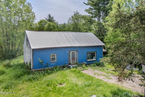 328 North Rd, Averill Park, NY, 12018-5431 | Card Image